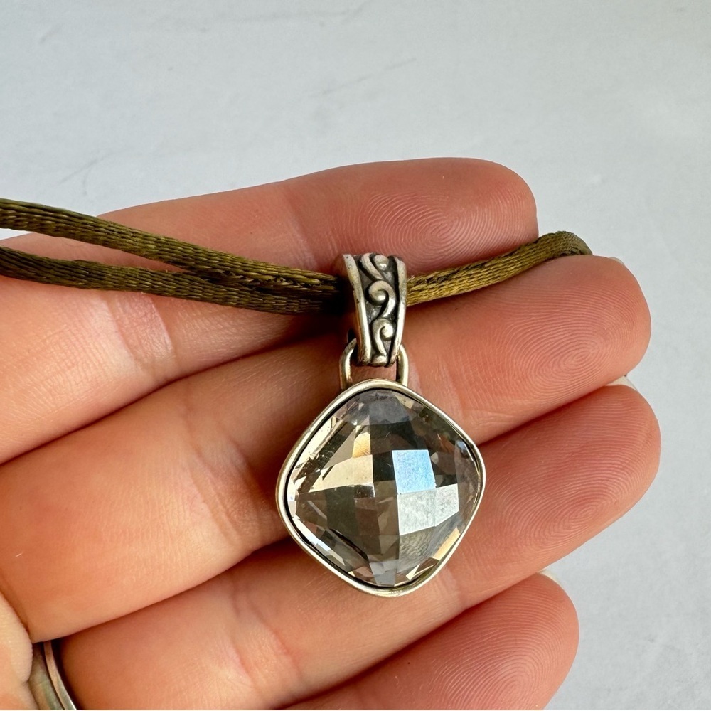 Brighton Venus Necklace Swarovski Crystal Pendant Olive Double Cord Silver Tone - Picture 9 of 11